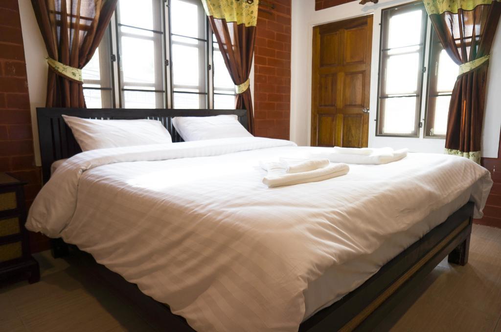 Summer Guesthouse And Hostel Ko Tao Esterno foto