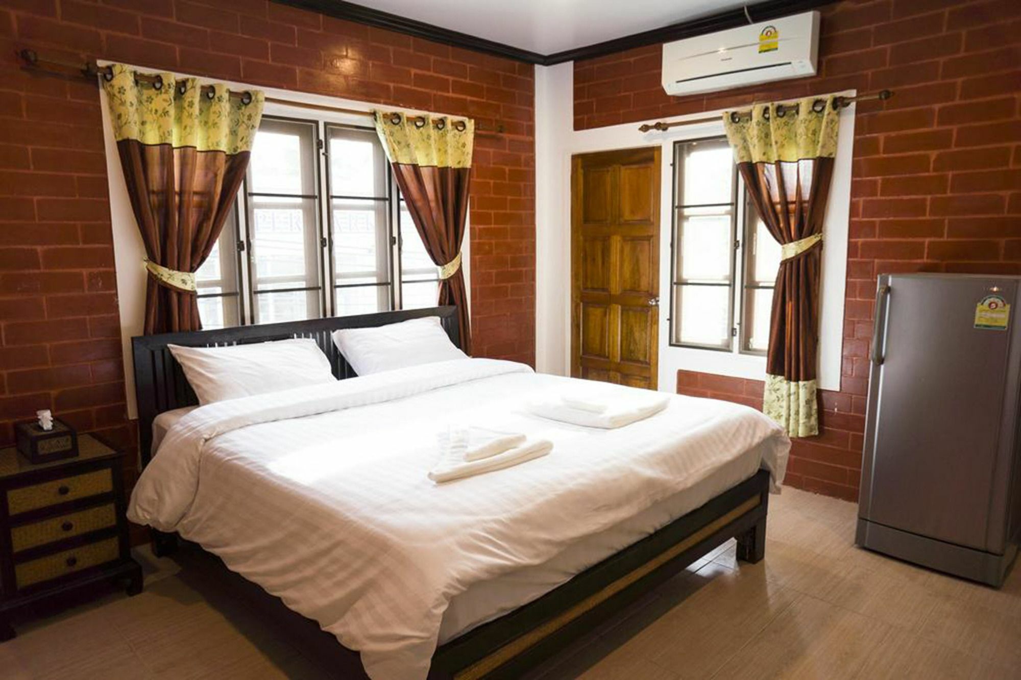 Summer Guesthouse And Hostel Ko Tao Esterno foto